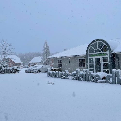 facadeskilte reklame skilte bilreklame folie print sne