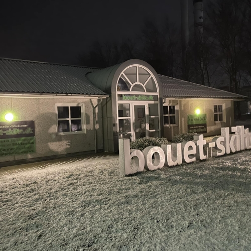 Bouet skilte hovedkontor bilreklame