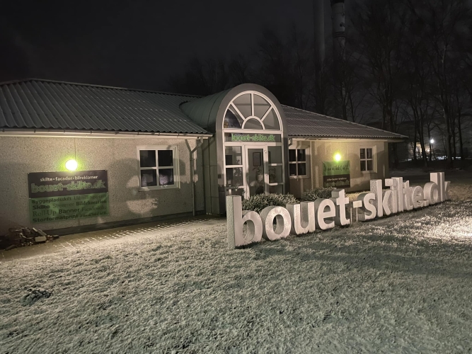 Bouet skilte hovedkontor bilreklame